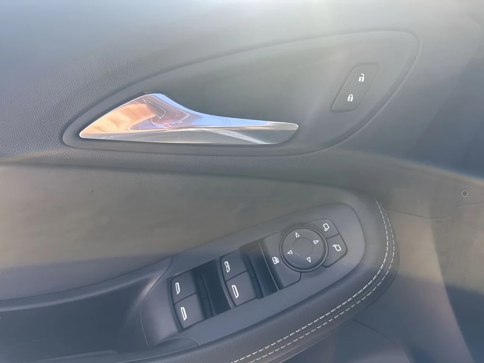2025 Buick Encore GX - Image 19 of 21