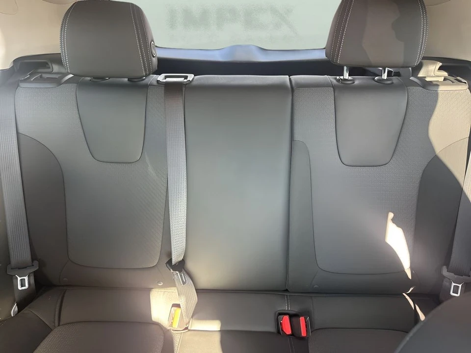 2025 Buick Encore GX - Image 17 of 21