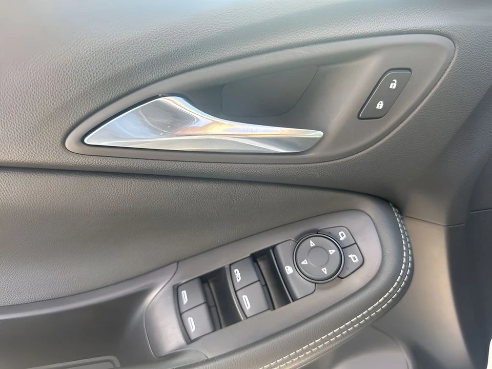 2025 Buick Encore GX - Image 20 of 21