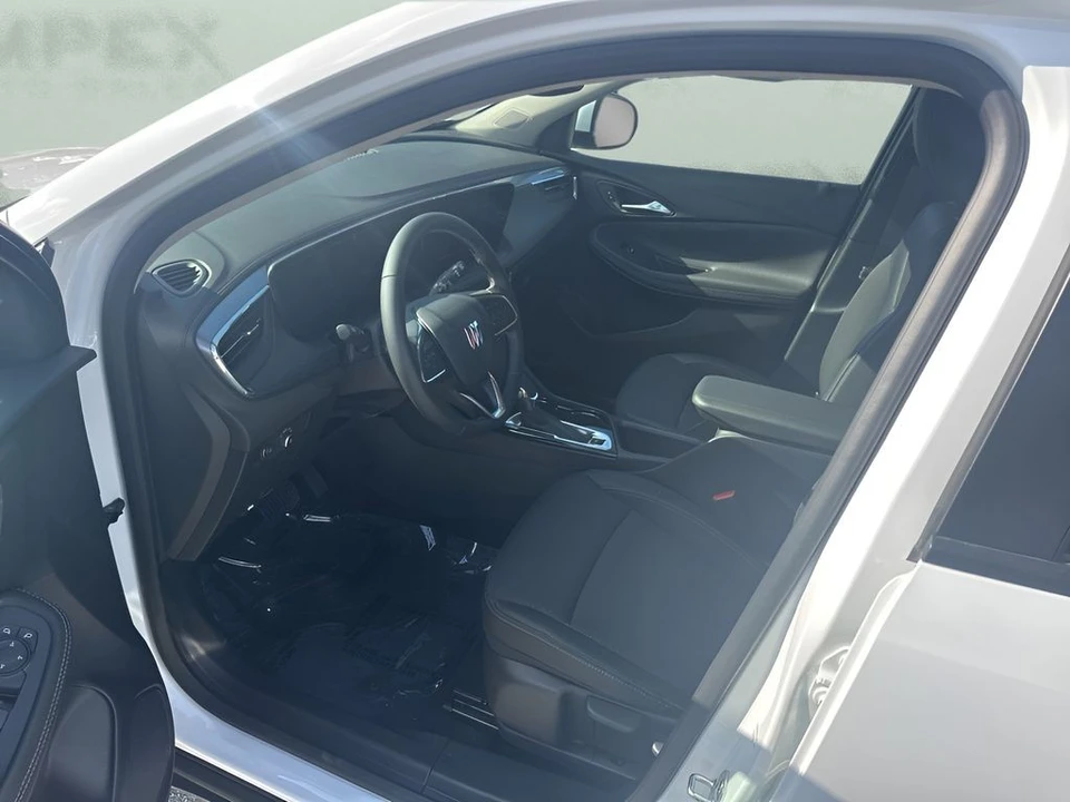 2025 Buick Encore GX - Image 8 of 12