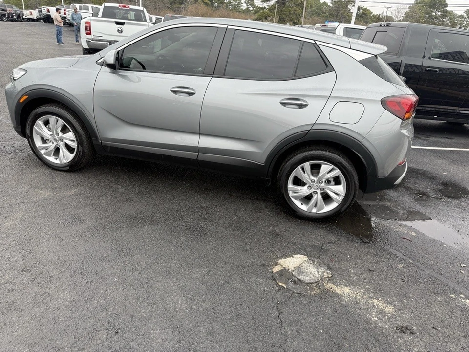 2025 Buick Encore GX - Image 7 of 12