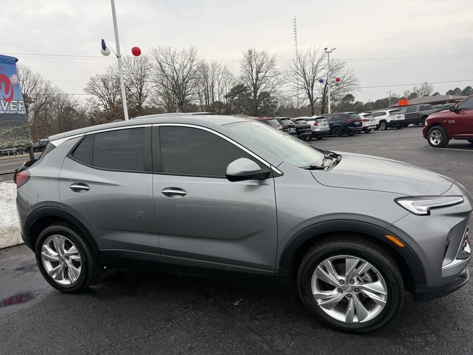 2025 Buick Encore GX - Image 4 of 12