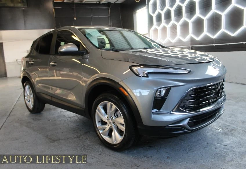 2025 Buick Encore GX - Image 4 of 21