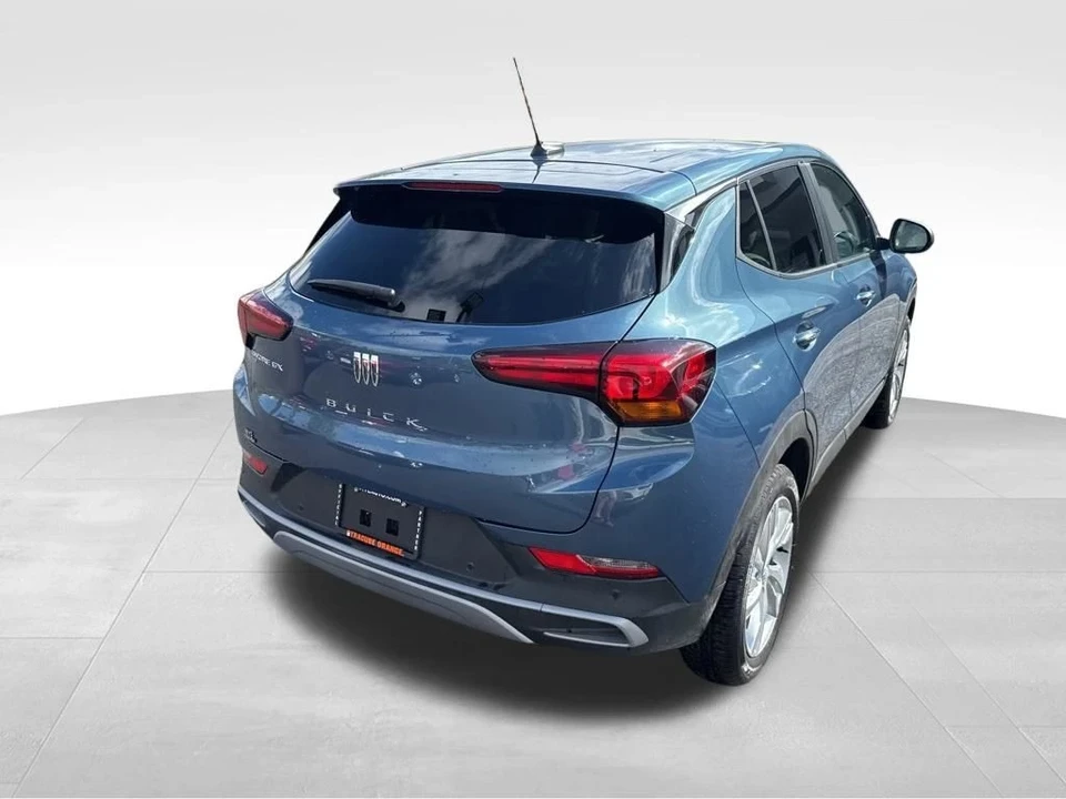 2025 Buick Encore GX - Image 5 of 12