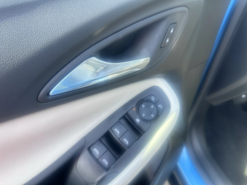 2025 Buick Encore GX - Image 4 of 12