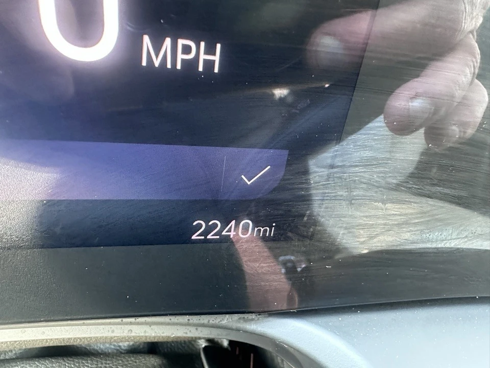 2025 Buick Encore GX - Image 6 of 12
