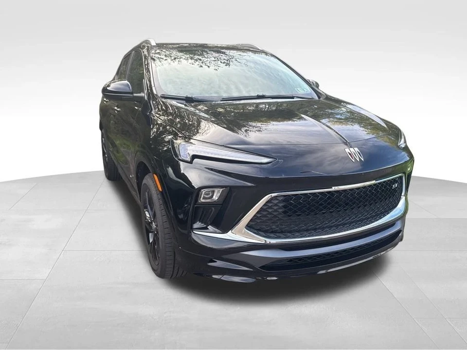 2025 Buick Encore GX - Image 9 of 12