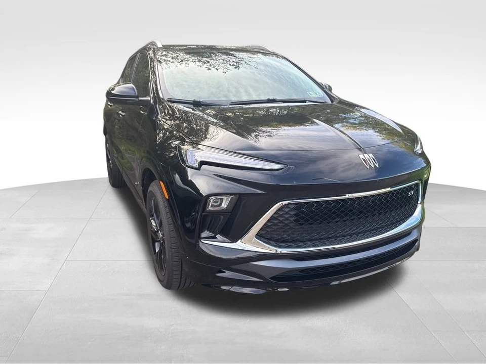 2025 Buick Encore GX - Image 9 of 12