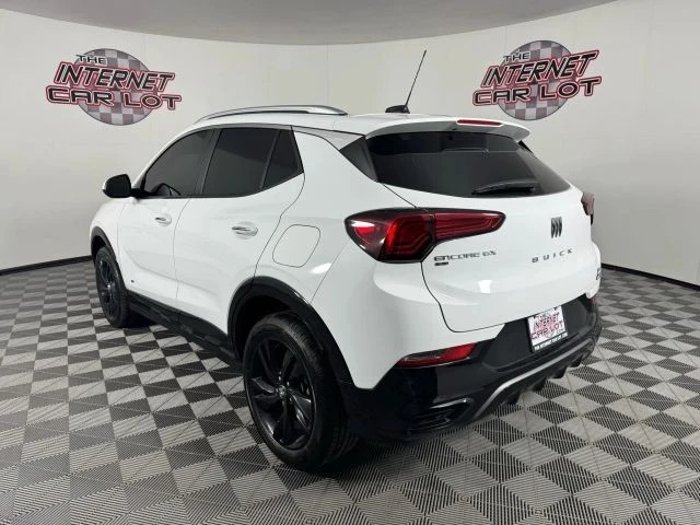 2025 Buick Encore GX - Image 5 of 12