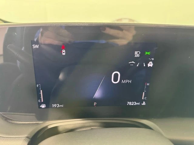 2025 Buick Encore GX - Image 14 of 21