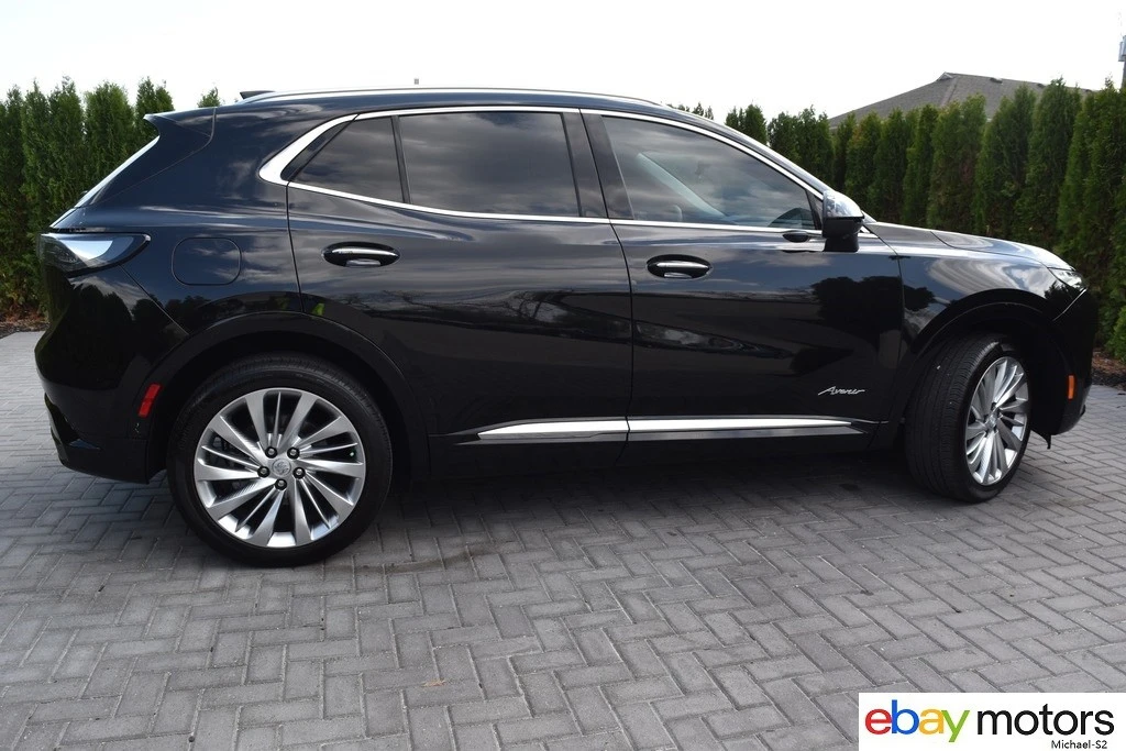 2025 Buick Envision - Image 4 of 24
