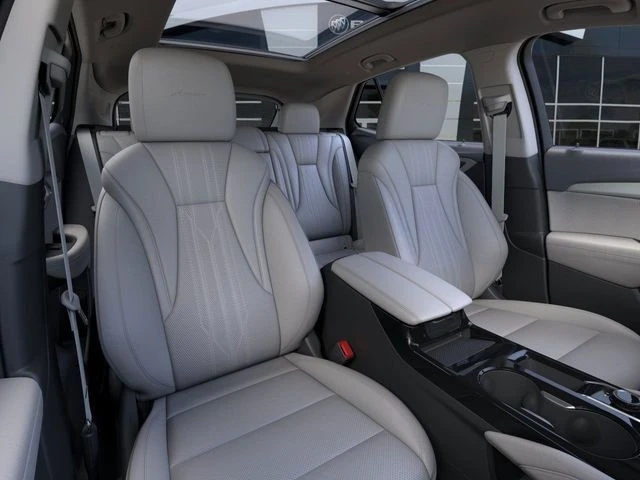 2025 Buick Envision - Image 16 of 21