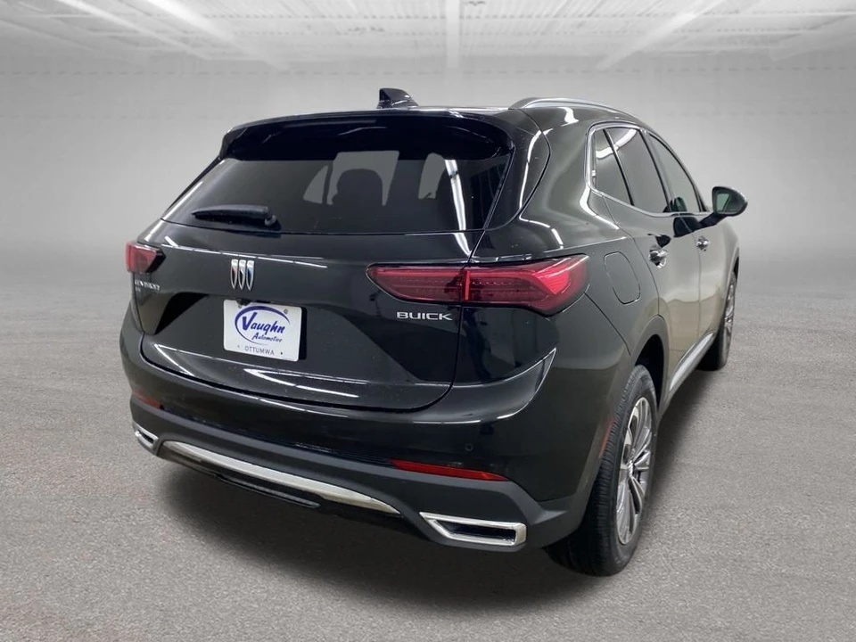 2025 Buick Envision - Image 10 of 12