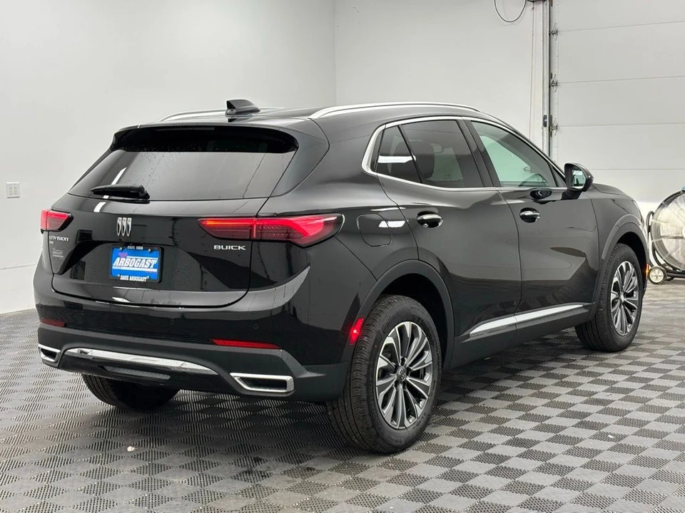 2025 Buick Envision - Image 11 of 12