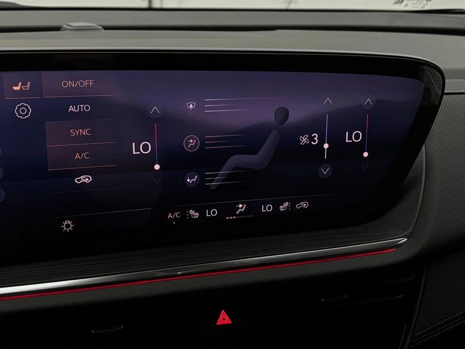 2025 Buick Envision - Image 3 of 12