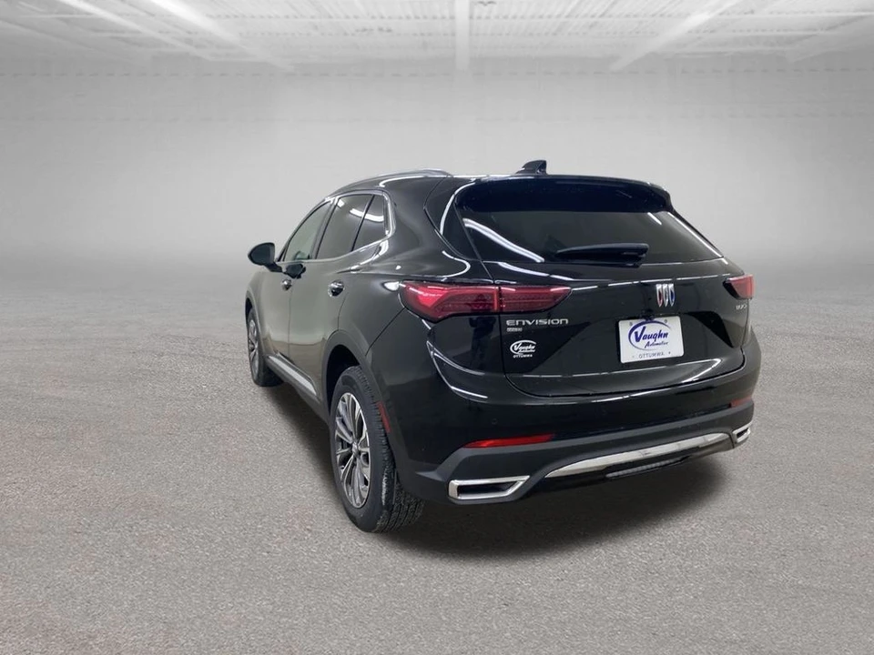 2025 Buick Envision - Image 8 of 12