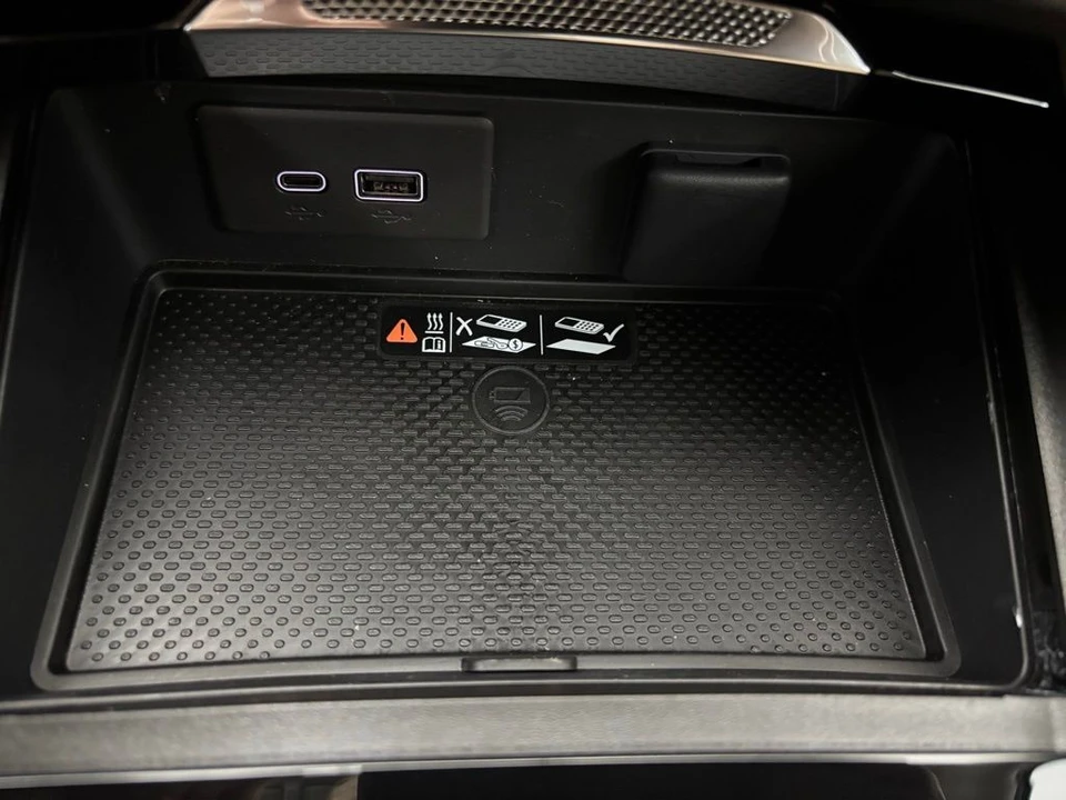2025 Buick Envision - Image 10 of 12