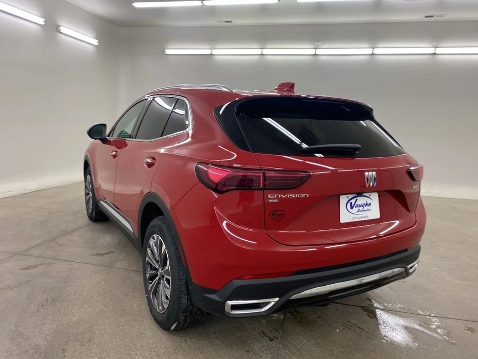 2025 Buick Envision - Image 8 of 12