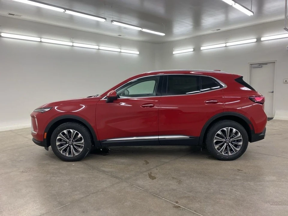 2025 Buick Envision - Image 6 of 12