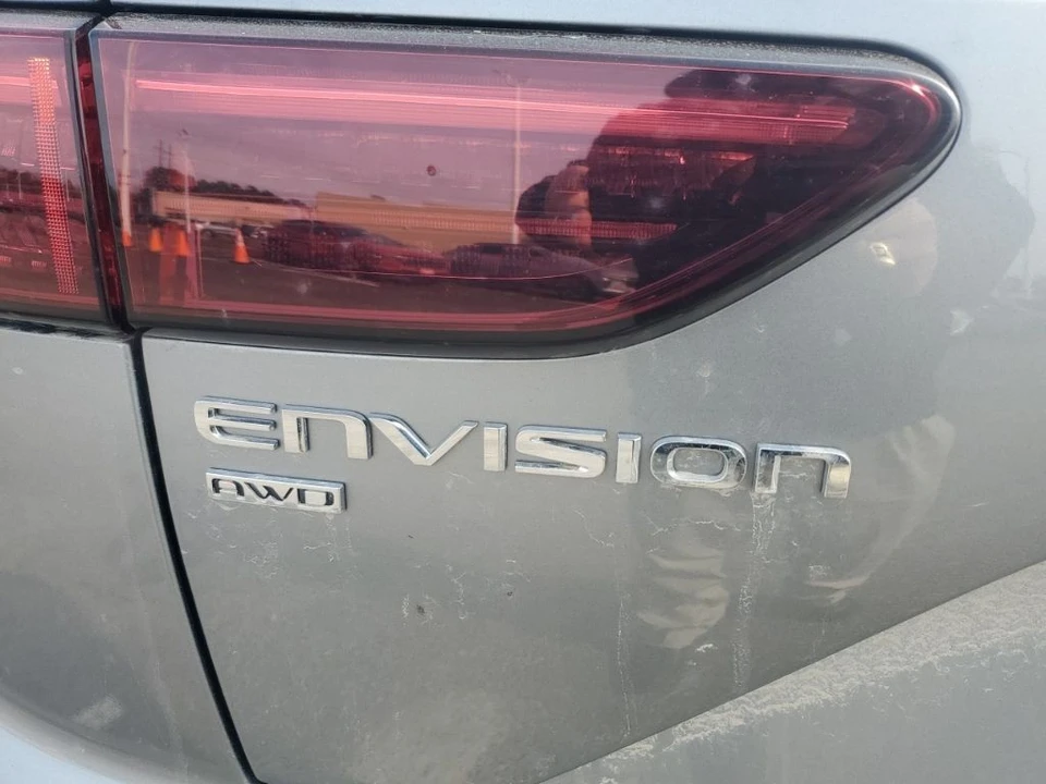 2025 Buick Envision - Image 4 of 12