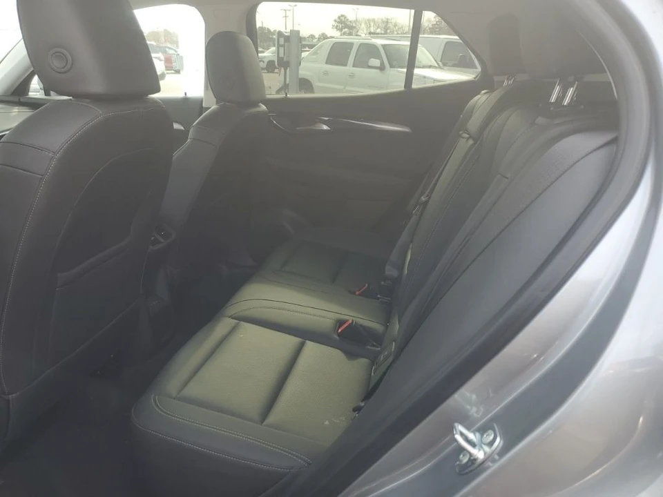2025 Buick Envision - Image 11 of 12