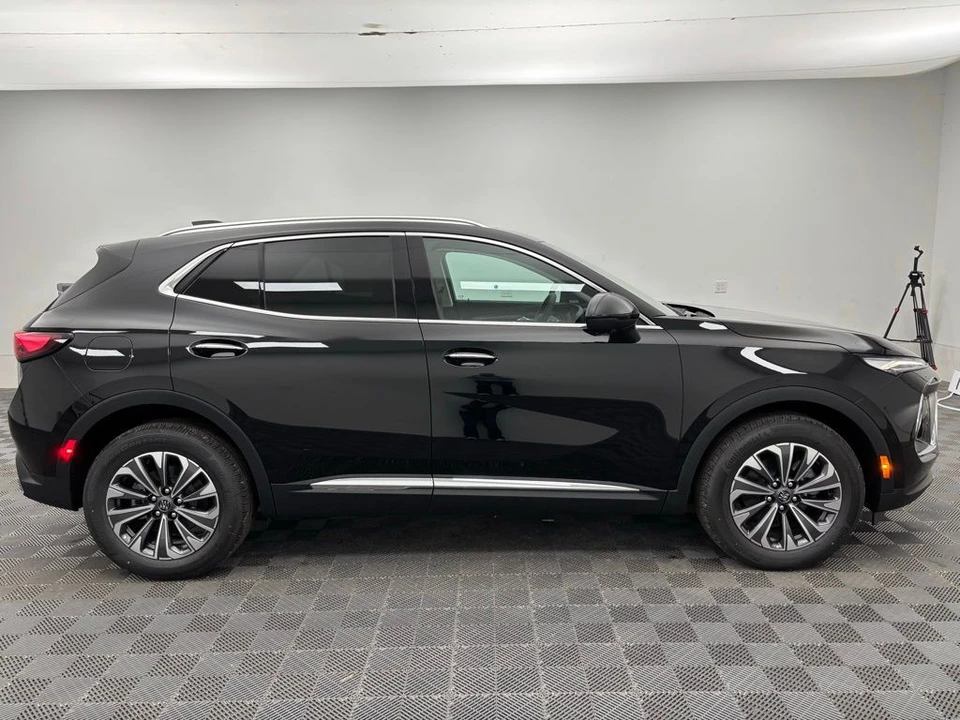 2025 Buick Envision - Image 12 of 12