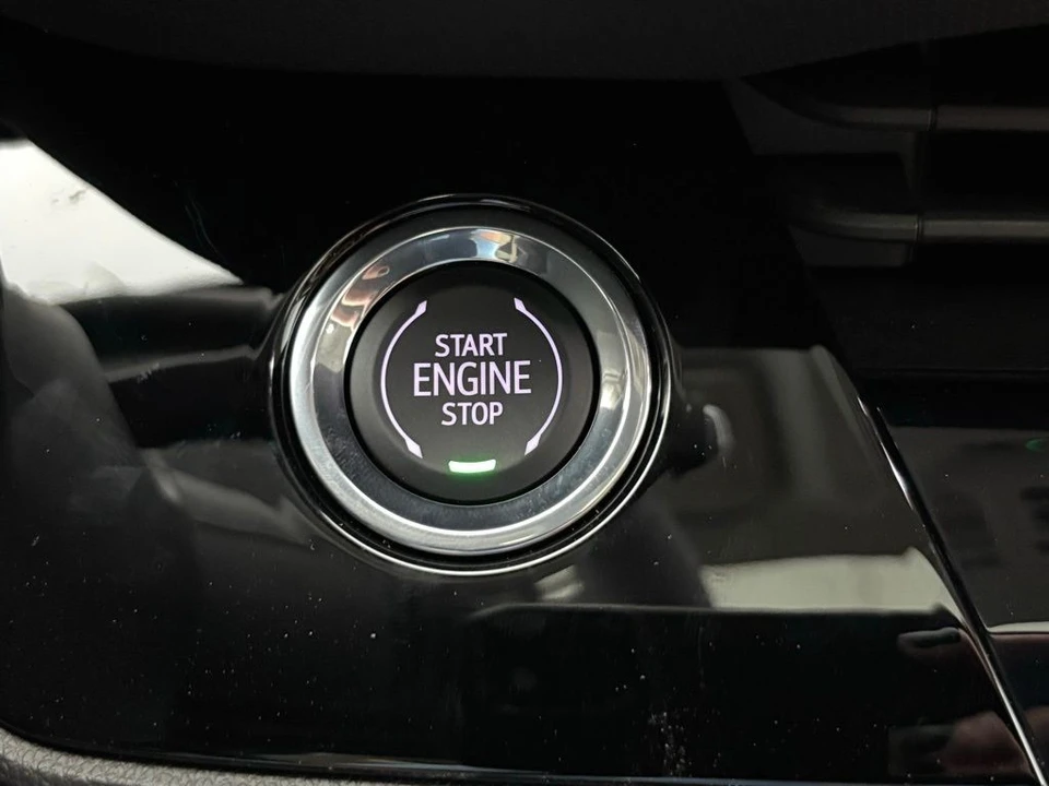 2025 Buick Envision - Image 8 of 12