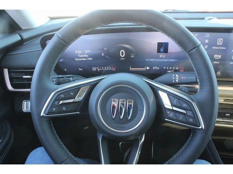 2025 Buick Envision - Image 7 of 20