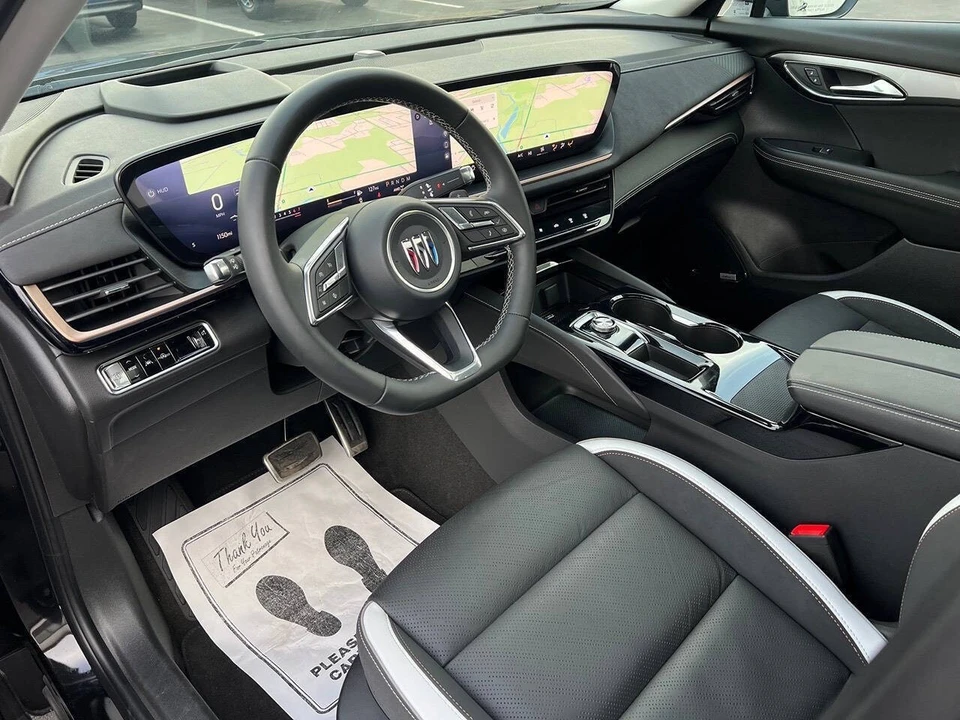 2025 Buick Envision - Image 2 of 21
