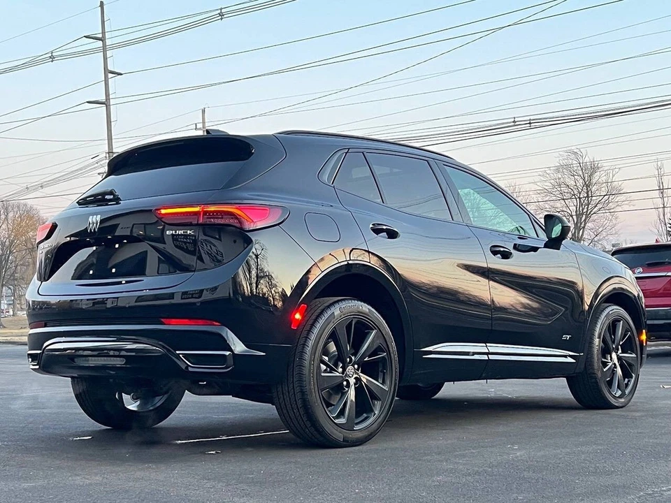 2025 Buick Envision - Image 19 of 21