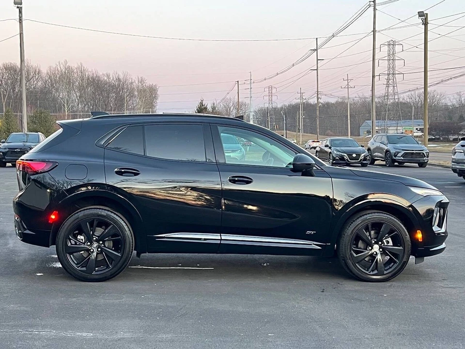 2025 Buick Envision - Image 20 of 21