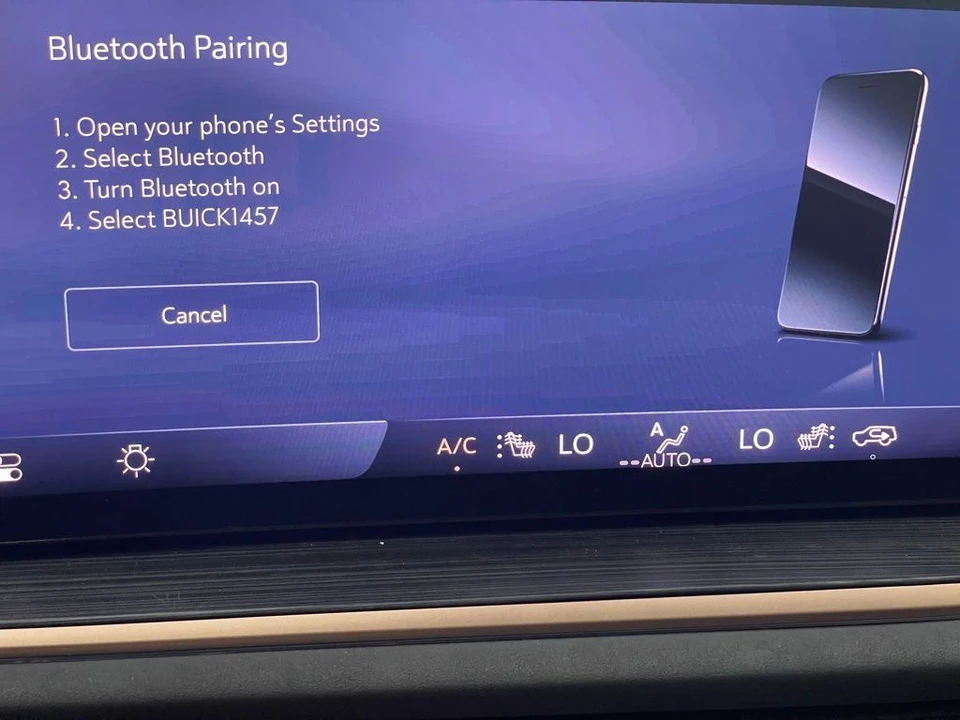 2025 Buick Envision - Image 9 of 12