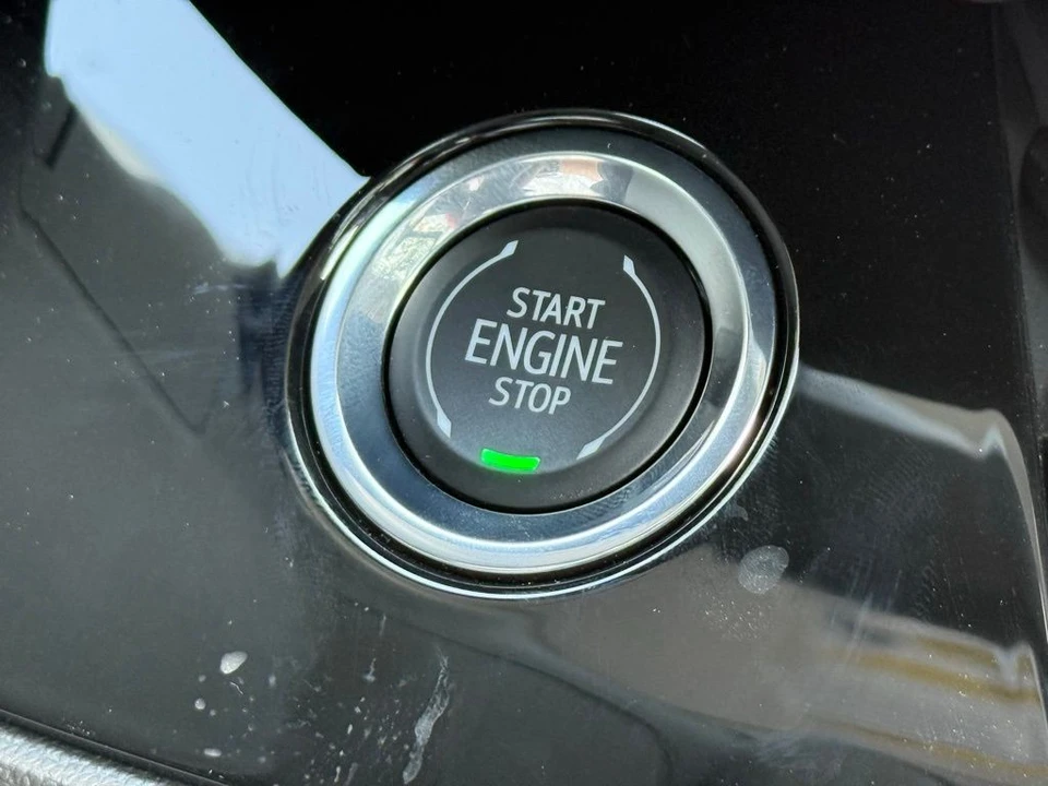 2025 Buick Envision - Image 3 of 12
