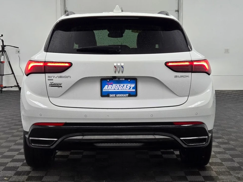 2025 Buick Envision - Image 12 of 12
