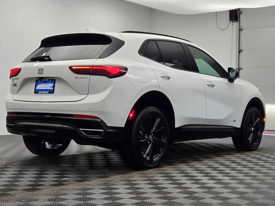 2025 Buick Envision - Image 11 of 12