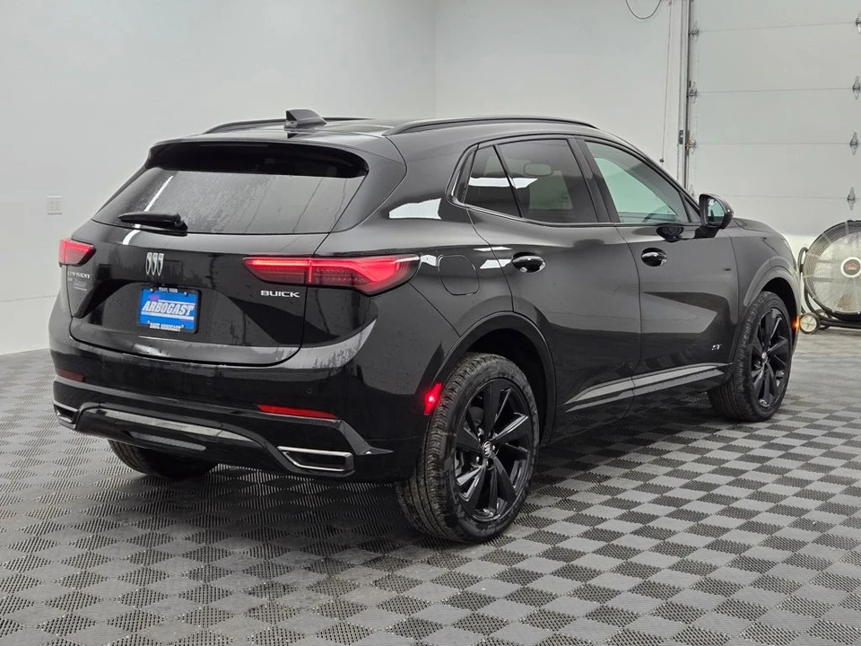 2025 Buick Envision - Image 11 of 21