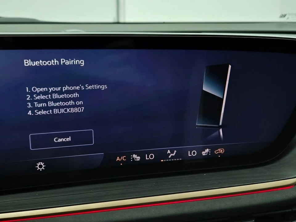 2025 Buick Envision - Image 4 of 12