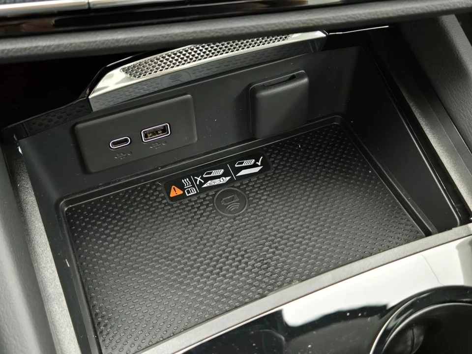 2025 Buick Envision - Image 8 of 21