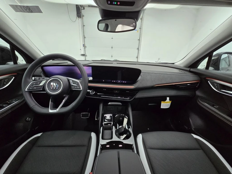 2025 Buick Envision - Image 2 of 21