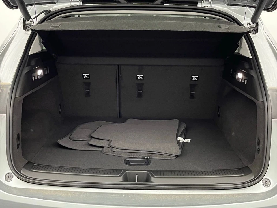 2025 Buick Envision - Image 11 of 12