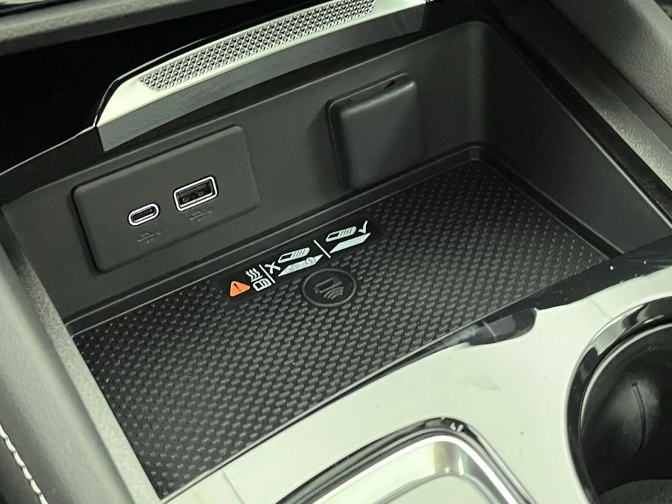 2025 Buick Envision - Image 7 of 12