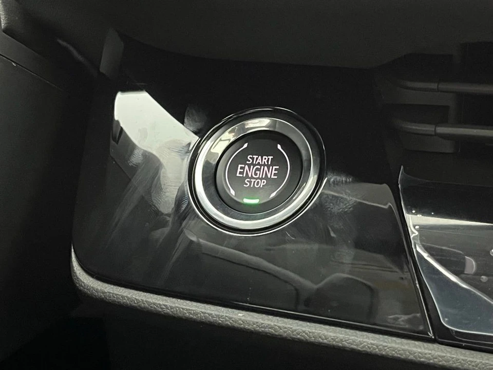 2025 Buick Envision - Image 3 of 12