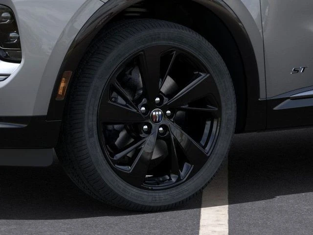 2025 Buick Envision - Image 9 of 21