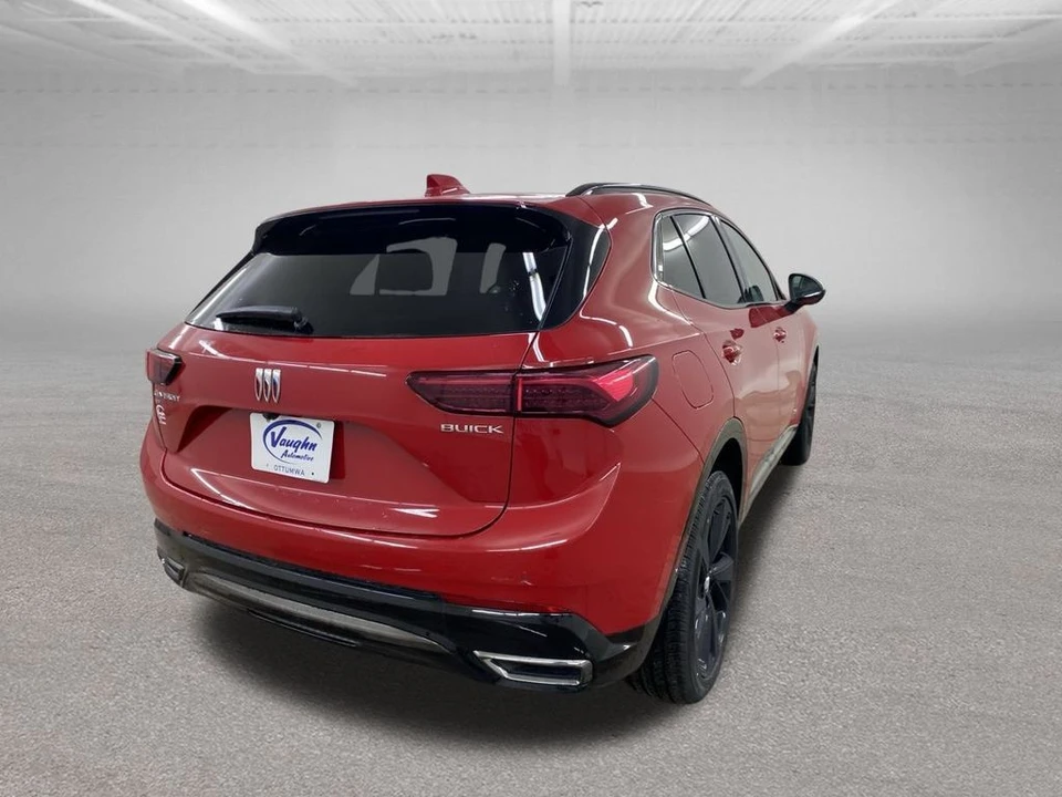 2025 Buick Envision - Image 10 of 12