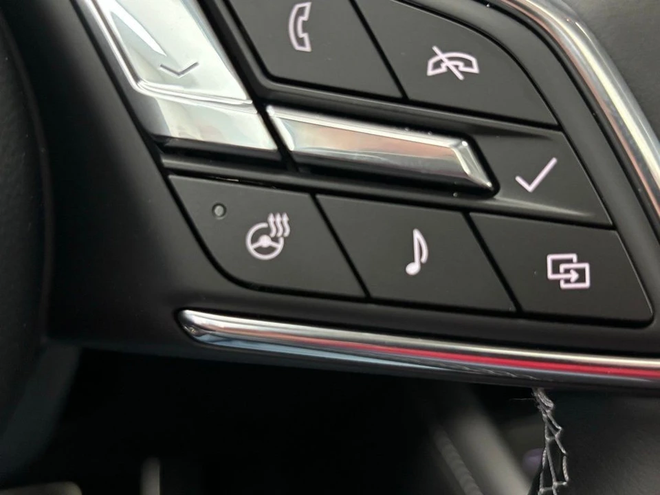 2025 Buick Envision - Image 7 of 12