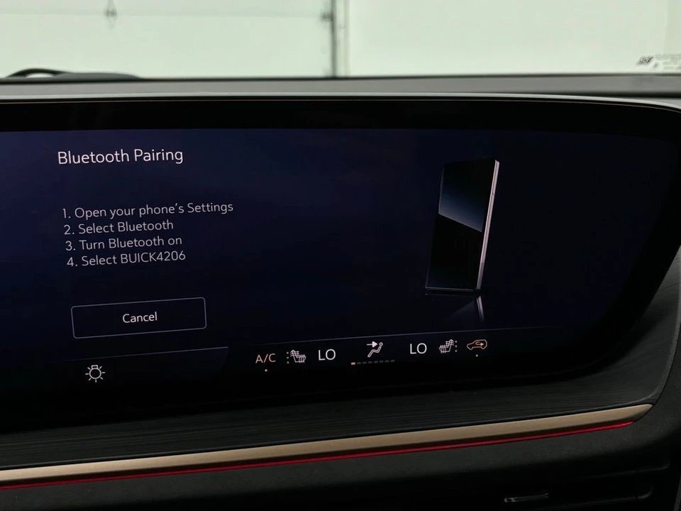 2025 Buick Envision - Image 4 of 12