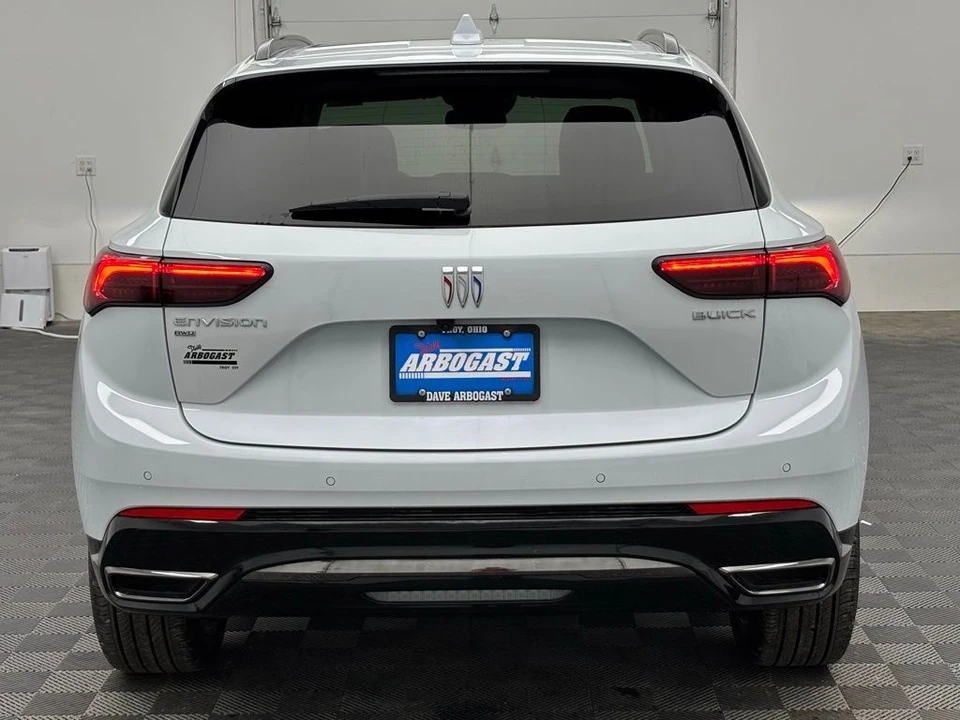 2025 Buick Envision - Image 12 of 12