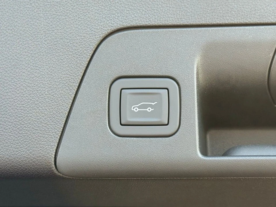 2025 Buick Envision - Image 12 of 12