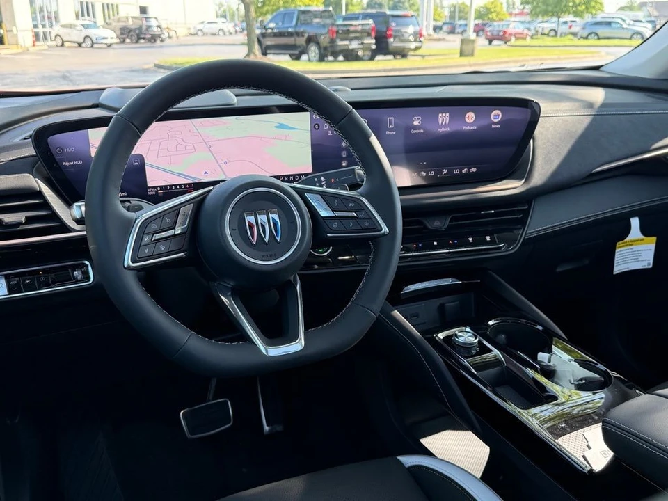 2025 Buick Envision - Image 2 of 12