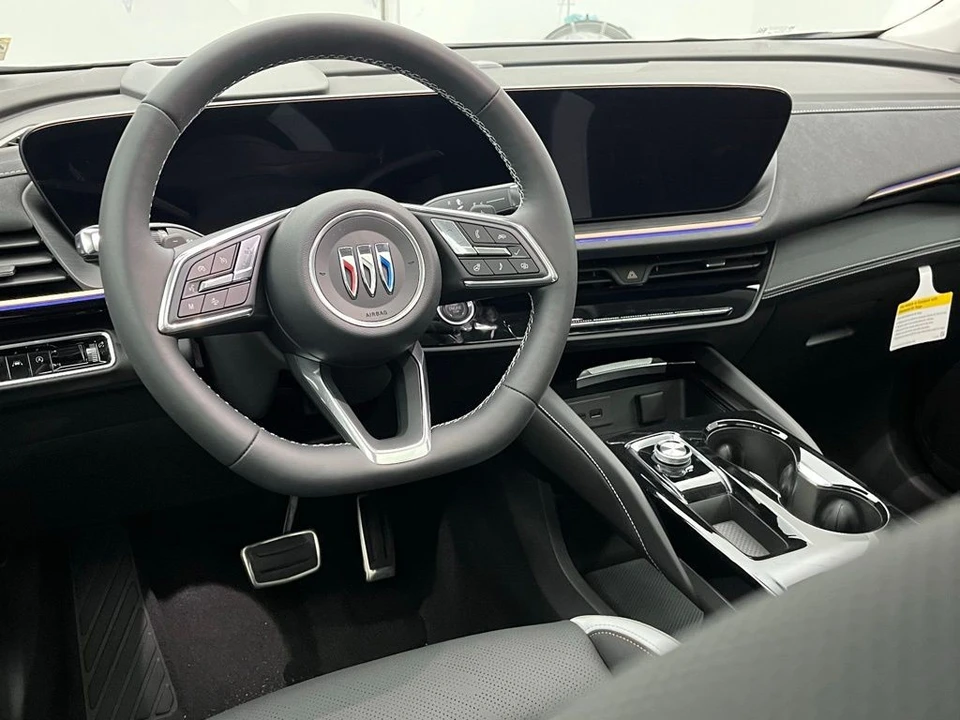 2025 Buick Envision - Image 2 of 12